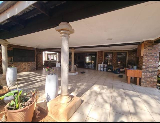 FARM FOR SALE IN WALKER'S FRUIT FARMS